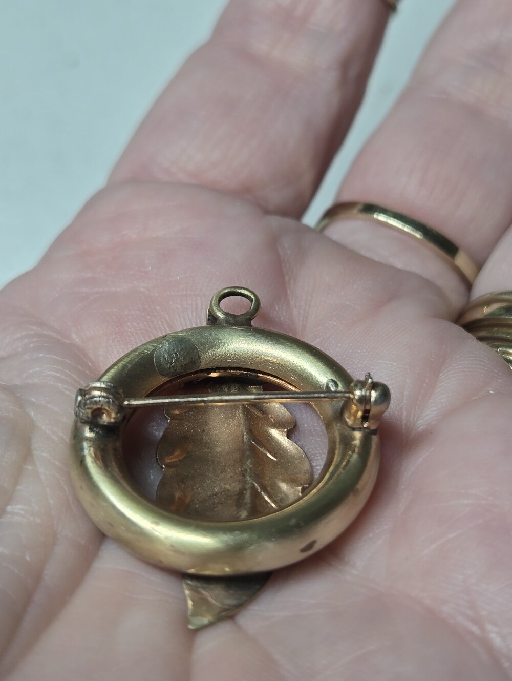 Vintage Gold Filled Leaf Pendant Necklace Charm - Picture 5 of 9